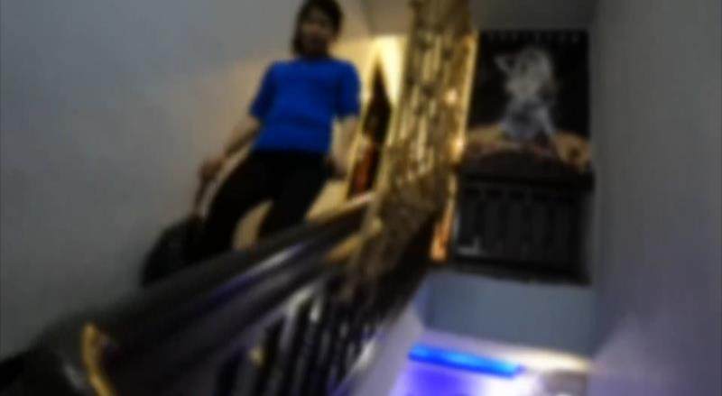 DƬ